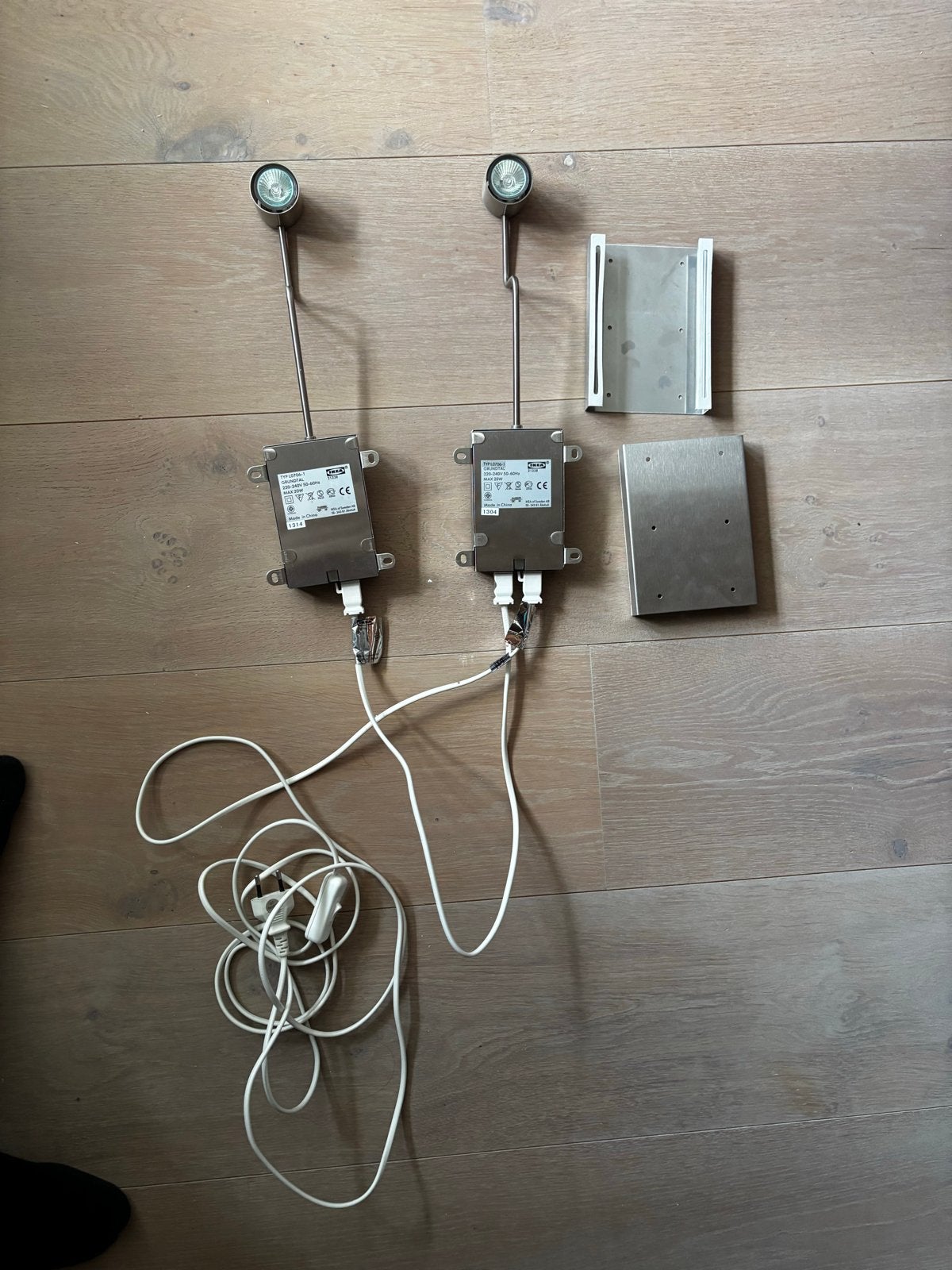 IKEA Grundtal kastverlichting / spots (2 stuks), Gebruikt, Zilver, Metaal, Met schakelaar