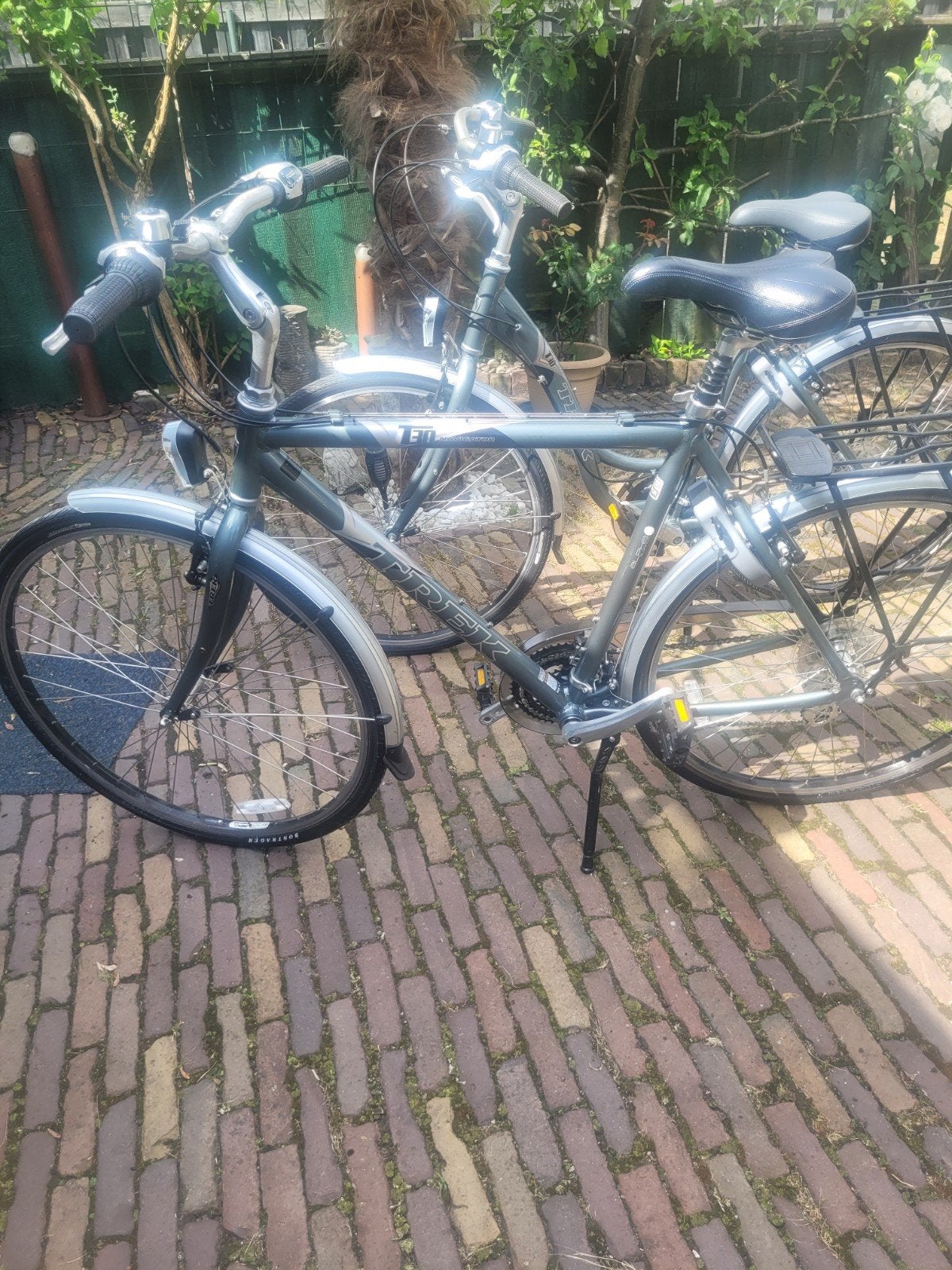 2 TREK Navigator T30 Dames en Heren Tourfietsen, Gebruikt, Meer dan 20 versnellingen, 53 tot 57 cm, Ophalen
