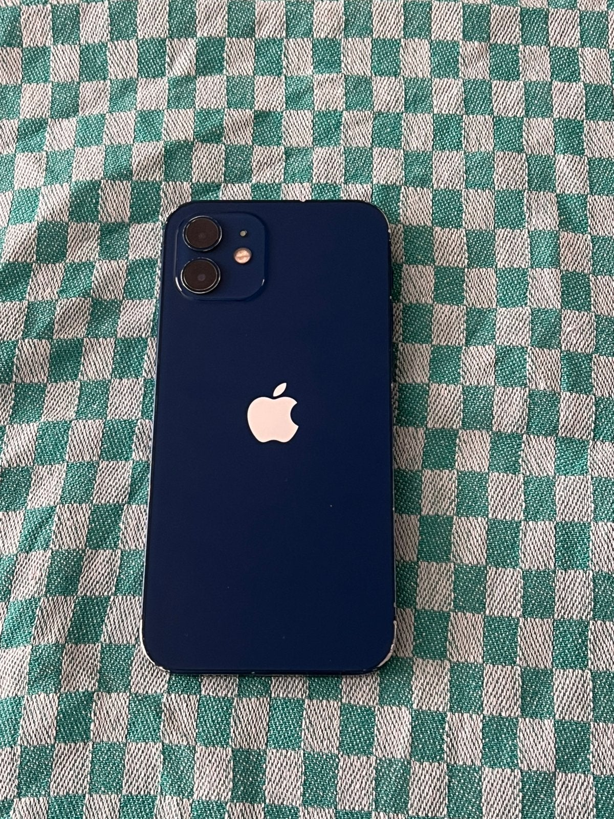 Iphone 12 - nieuw scherm - nieuwe accu, Telecommunicatie, Mobiele telefoons | Apple iPhone, Zwart, Ophalen of Verzenden, Zo goed als nieuw