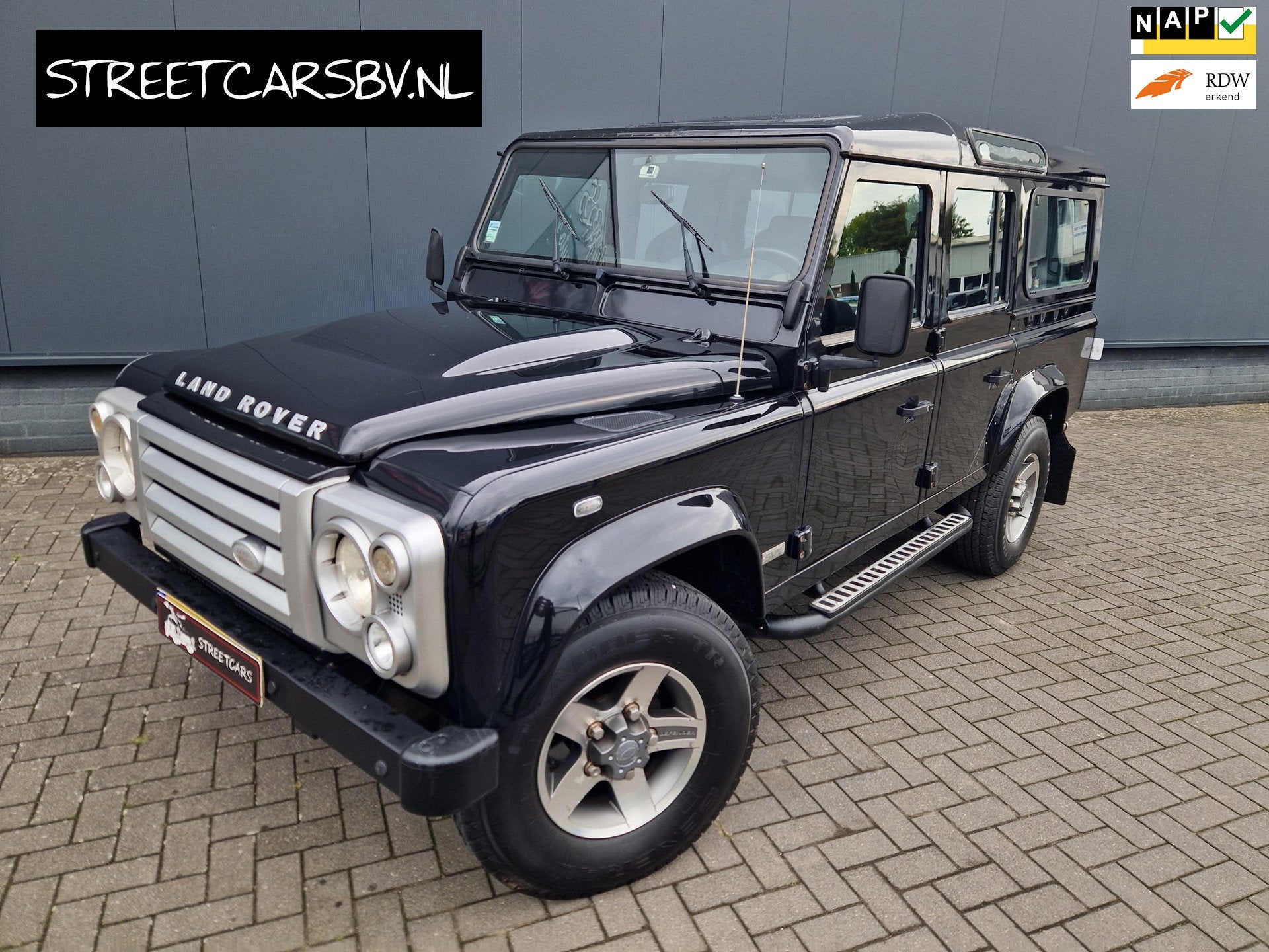 Land Rover Defender 2.4 TD 110 7Persoons SVX 60 Anniversery, 1940 kg, Gebruikt, Zwart, 4 cilinders