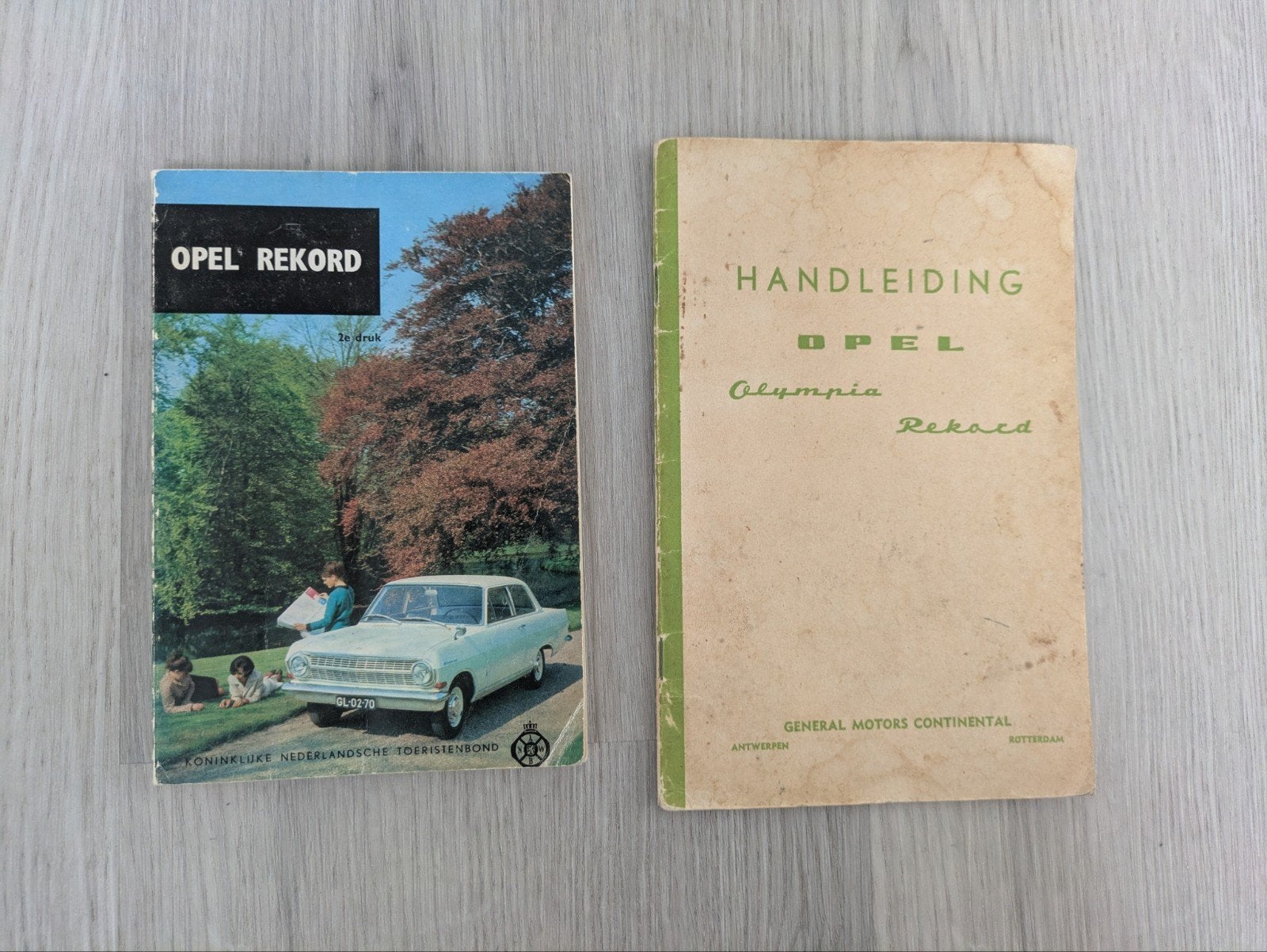 Twee Opel Rekord Olympia handleidingen, Ophalen of Verzenden