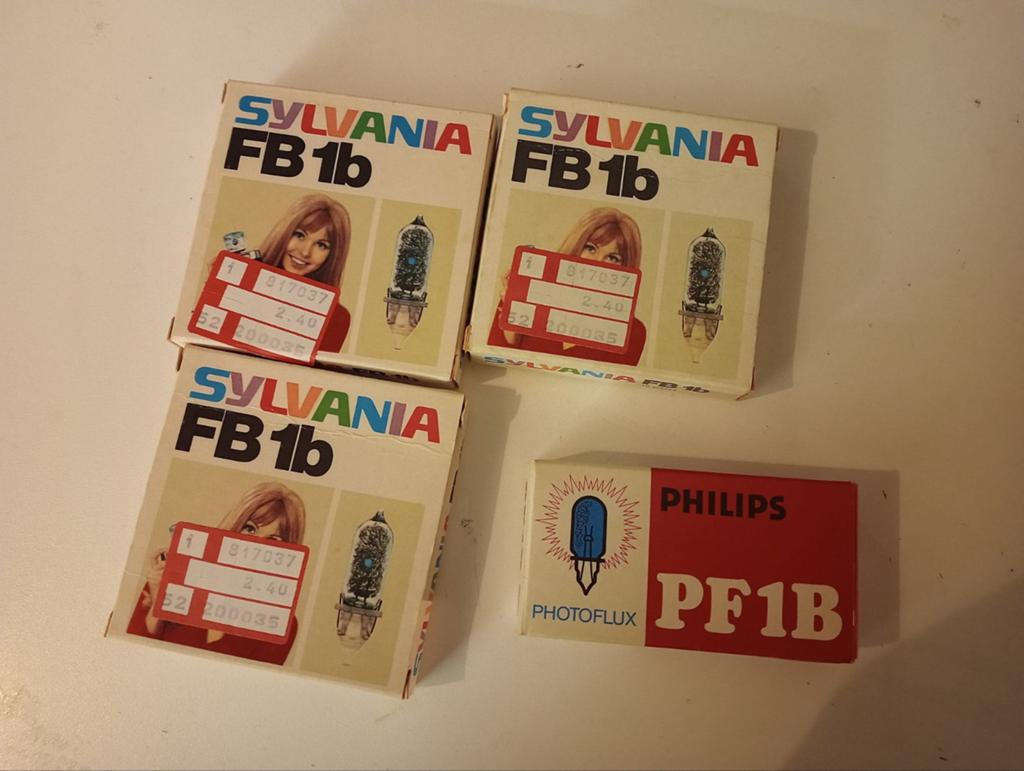 FB1B vintage flitslampjes nieuw in doos, Audio, Tv en Foto, Fotografie | Flitsers, Ophalen of Verzenden, Nieuw, Overige merken