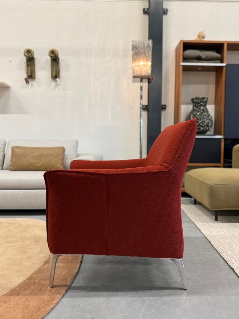 Nieuw Leolux Mayuro fauteuil Rood stof Design stoel, Huis en Inrichting, Fauteuils, Leolux, Nieuw, 75 tot 100 cm, Ophalen of Verzenden