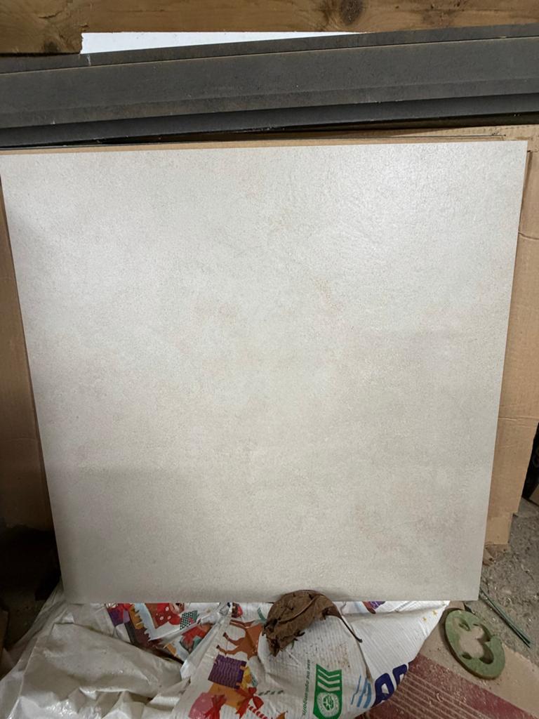 Mooie 60x60 badkamertegels, ca. 7m2, Ophalen, 60 cm of meer, Keramiek, Nieuw