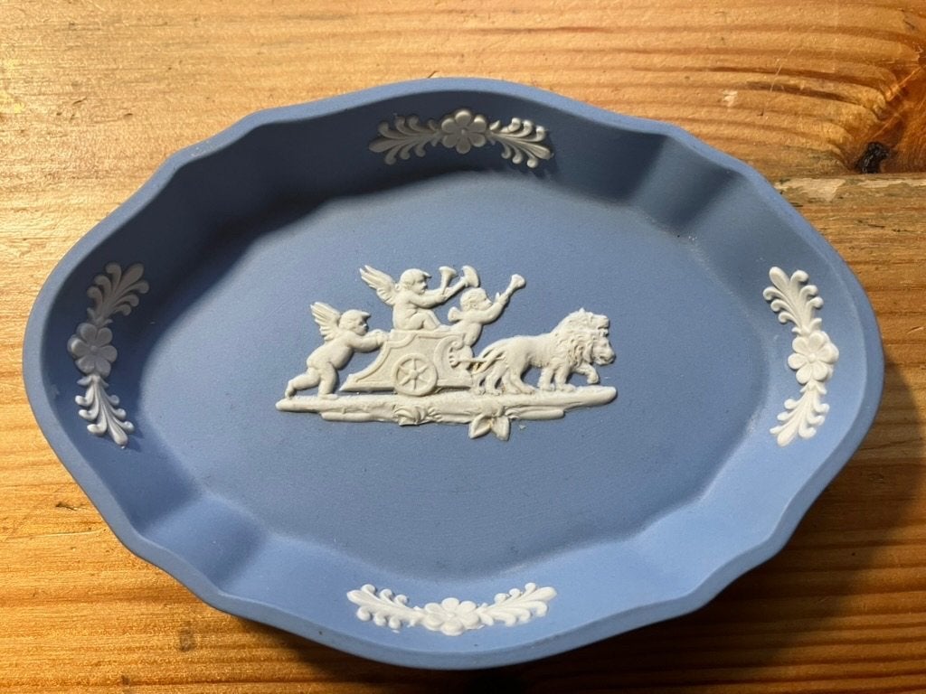 wedgewood blauw, Verzenden