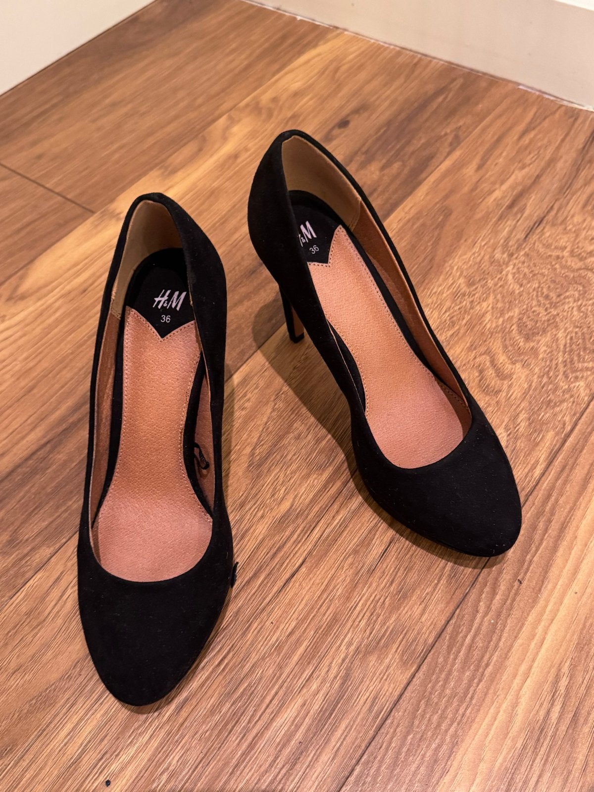 H&M pumps maat 36 - Zo goed als nieuw, Ophalen of Verzenden, Zo goed als nieuw, Zwart, Pumps
