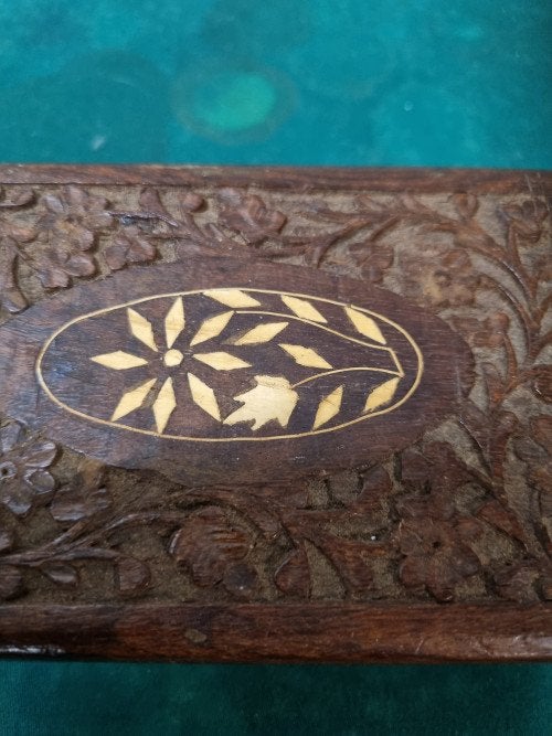 kistje van bewerkt hout vintage, Antiek en Kunst, Curiosa en Brocante, Ophalen of Verzenden