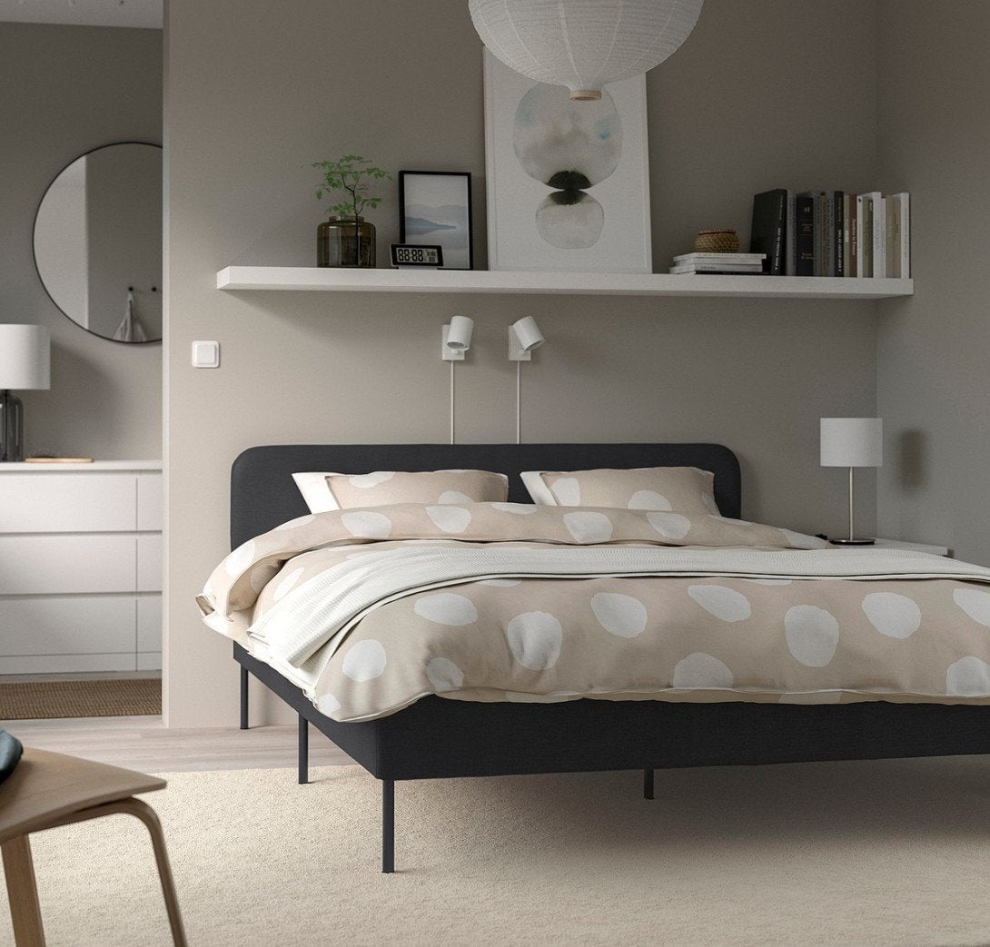 Ikea Slattum bed 140 x 200 + Vesteroy matras vrijwel nieuw, Ophalen, Zwart, Tweepersoons, 140 cm