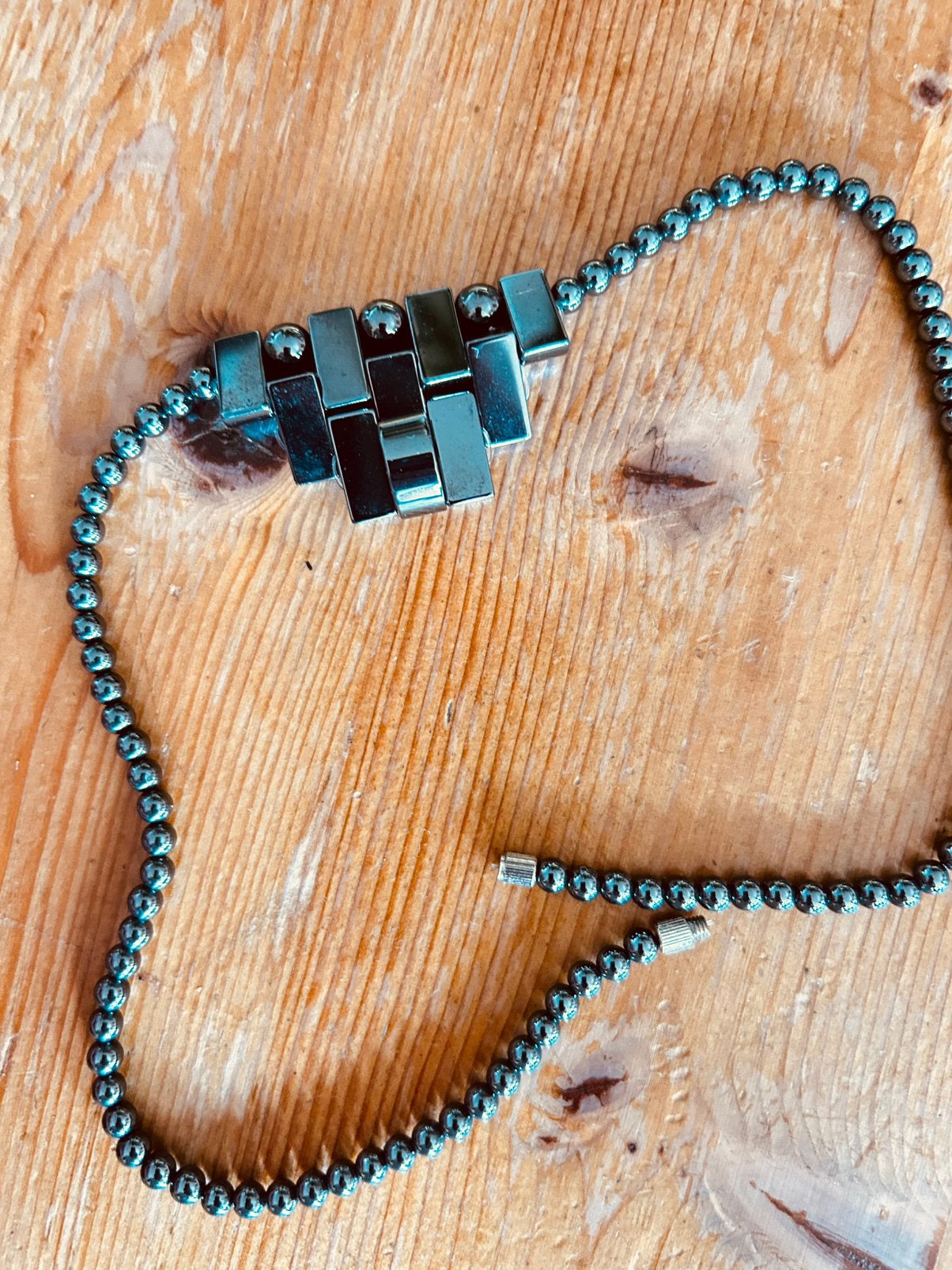 Halsketting.   Kunststof., Sieraden, Tassen en Uiterlijk, Ophalen of Verzenden, Zo goed als nieuw, Zilver, Kunststof