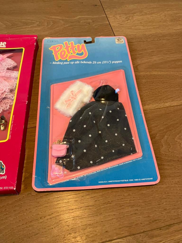 Vintage petty barbie autfit, Ophalen, Nieuw, Kleertjes