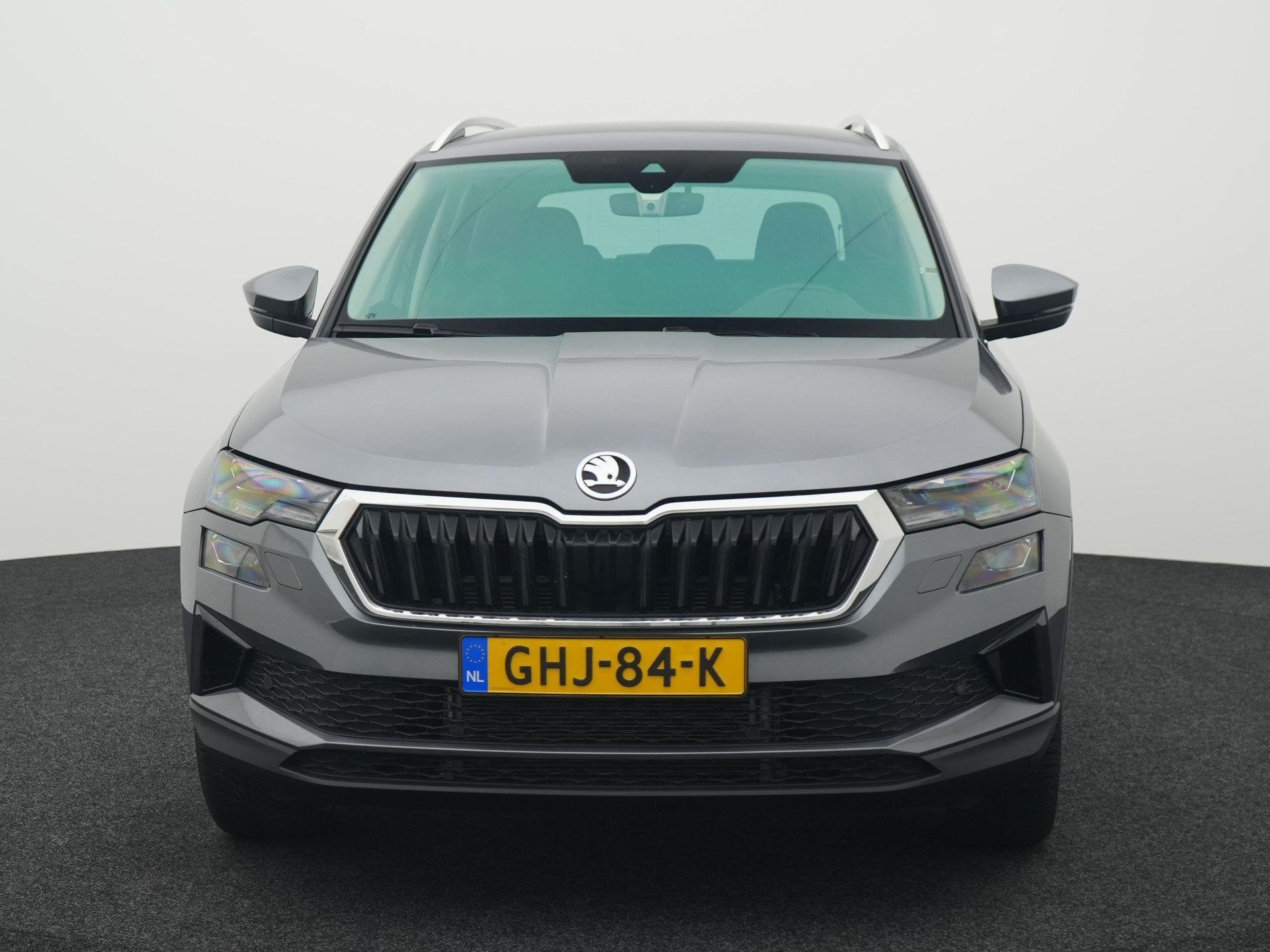 Skoda Karoq 1.5 TSI ACT Business Edition | AUTOMATISCHE AIRC, Auto's, 12 maanden, Stof, Euro 6, 4 cilinders