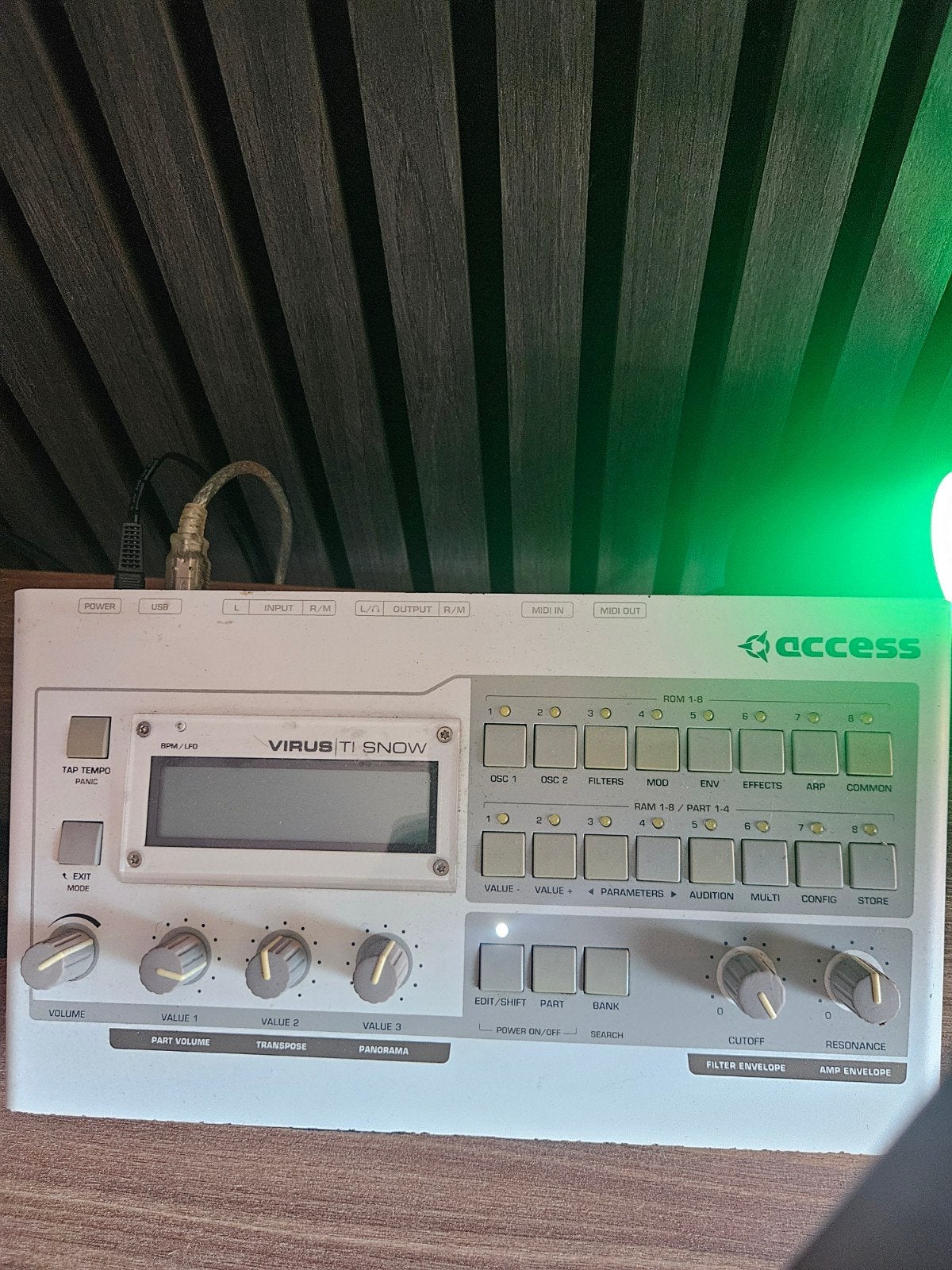 Access Virus TI Snow Synthesizer Module, Muziek en Instrumenten, Ophalen of Verzenden