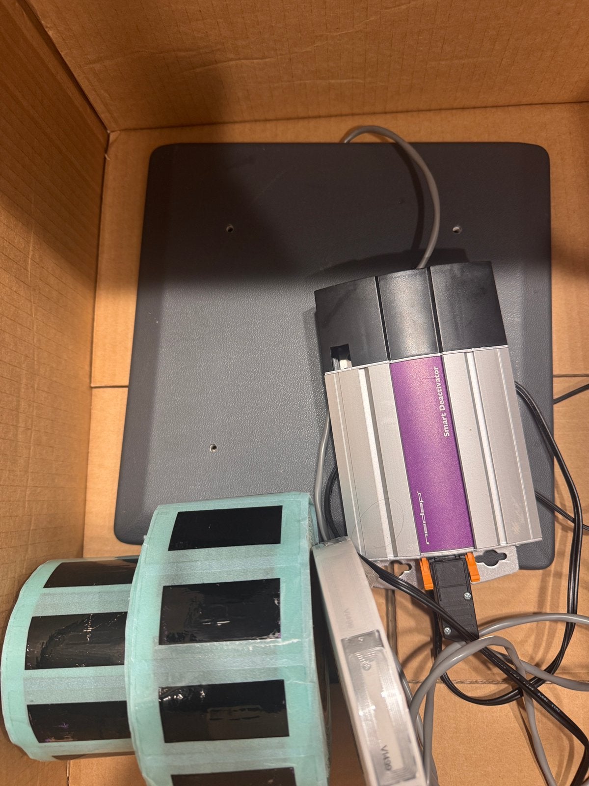 Nedap alarm deactivatie plaat met stickers, Verzenden, Detector, Sensor of Melder