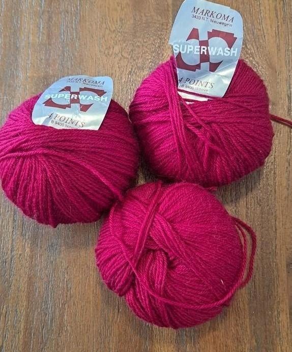 Markoma Zuivere Scheerwol Rood Brei- en Haakgaren, Hobby en Vrije tijd, Breien en Haken, Ophalen of Verzenden, Nieuw, Breien of Haken
