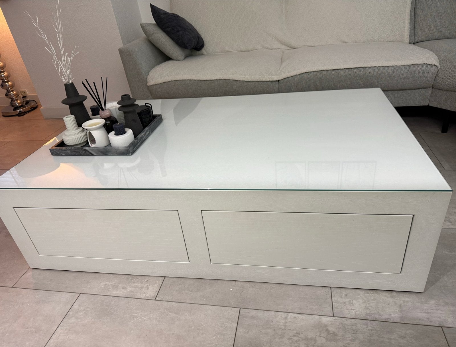 Nieuwe Salontafel met Lades, Glasplaat en Wieltjes, Ophalen, 100 tot 150 cm, Nieuw, 50 tot 100 cm
