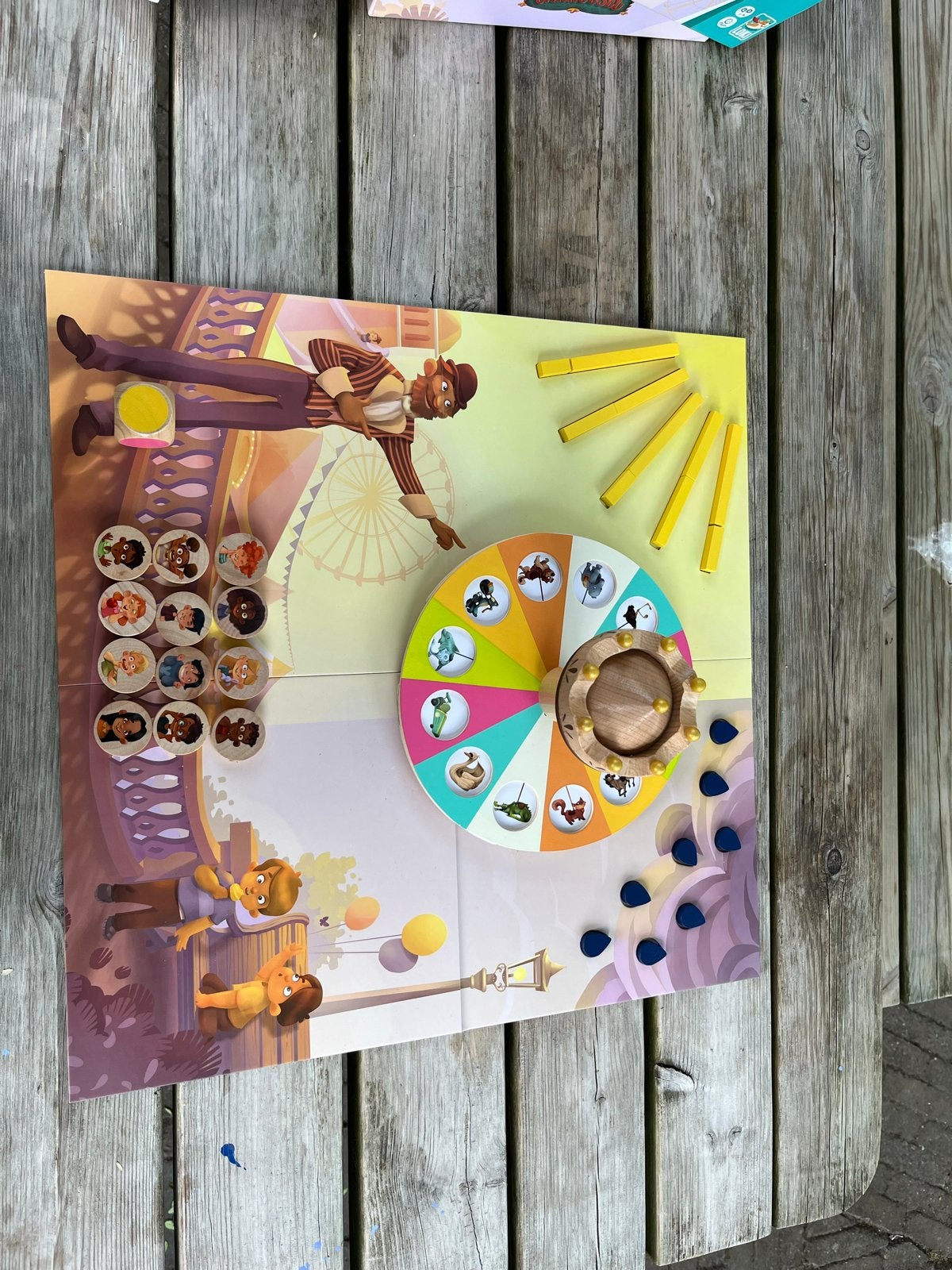 Monsieur Carrousel - Leuk bordspel voor kinderen, Een of twee spelers, Ophalen of Verzenden, Zo goed als nieuw