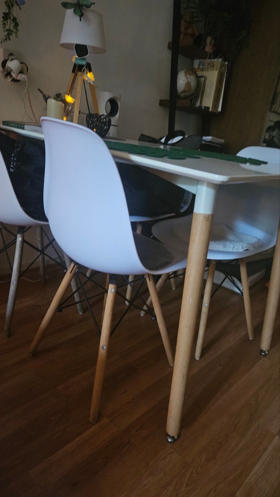 Witte eettafel met 4 stoelen – perfecte staat, Ophalen, 100 tot 150 cm, 50 tot 100 cm, Zo goed als nieuw