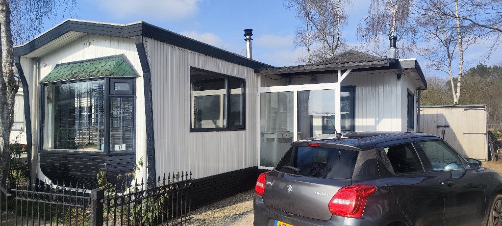 Chalet met standplaats hele jaar! Onder de marktprijs!, Caravans en Kamperen, Stacaravans, Tot en met 3