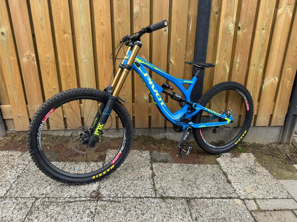 Pivot Phoenix Carbon Downhill L 27,5 Fox40, Float X2, Fietsen en Brommers, Fietsen | Crossfietsen en BMX, Zo goed als nieuw, 24 inch of meer