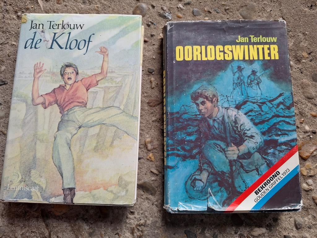 Boek oorlogswinter en de kloof van Jan Terlouw, Ophalen of Verzenden, Gelezen