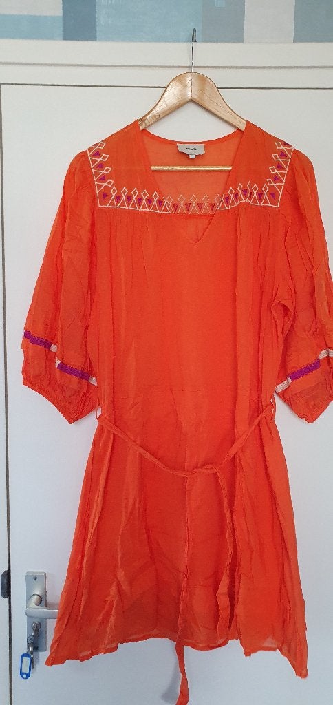 Oranje zomerjurk met borduursels en ceintuur. Shoeby. maat L, Kleding | Dames, Jurken, Maat 42/44 (L), Oranje, Ophalen of Verzenden