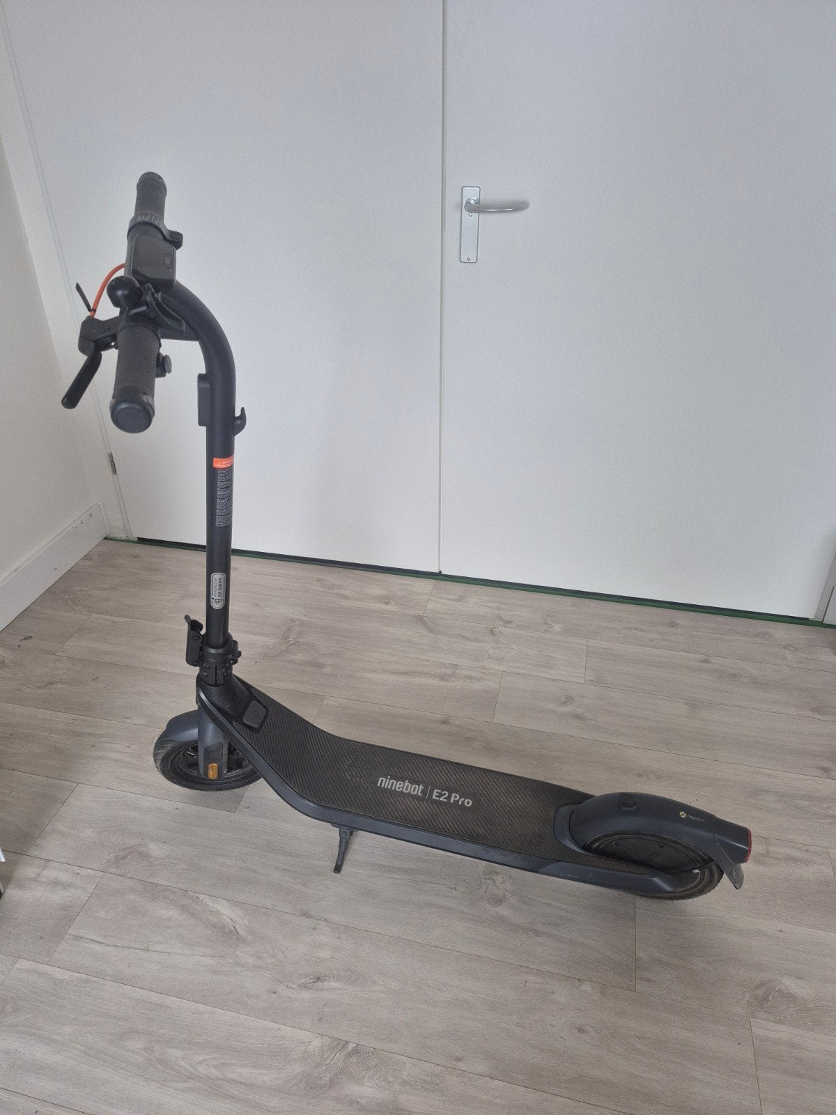 Ninebot E2 Pro elektrische step - Zo goed als nieuw, Ophalen of Verzenden