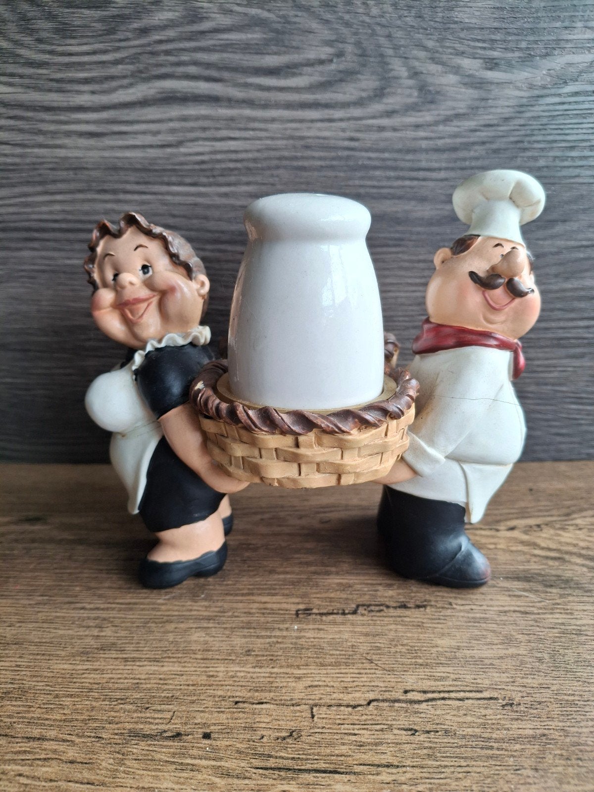 Hele leuke peper en zoutstel
Gedragen door kok en kokkin, Ophalen of Verzenden, Zo goed als nieuw, Steen/keramiek