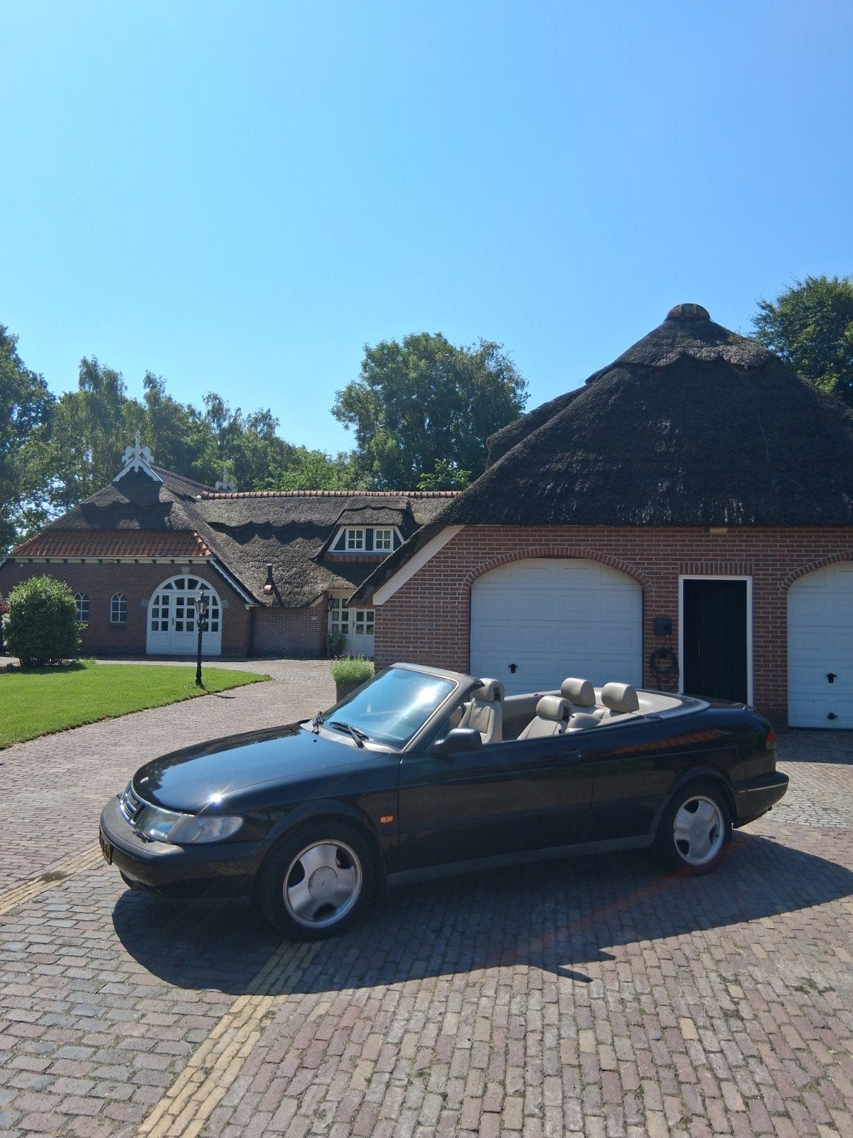 Saab 900 2.0 Turbo Cabrio AUT 1996 Zwart, Auto's, Saab, Beige, 4 cilinders, Cabriolet, Zwart