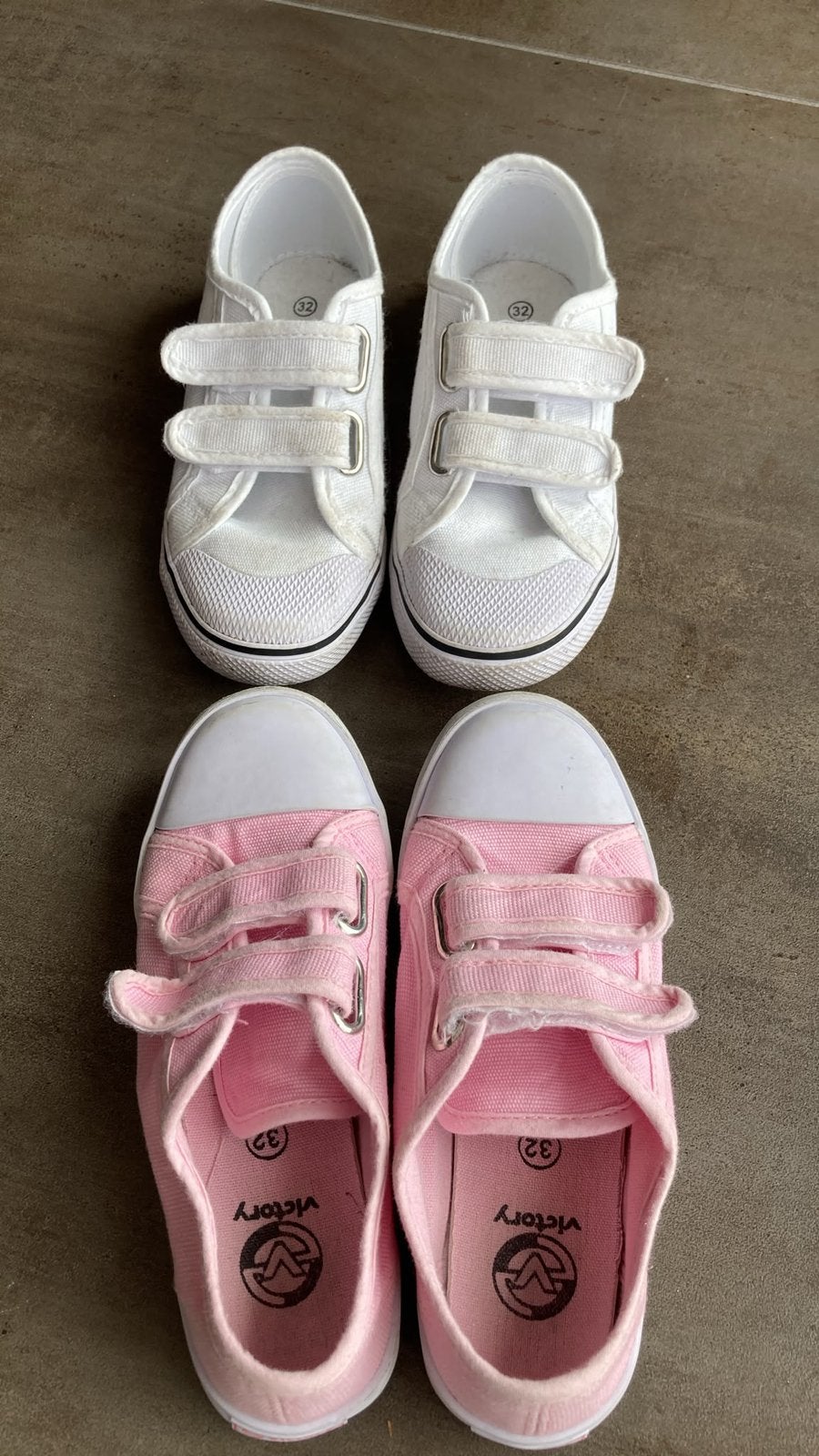 2 paar schoenen( Gymschoenen/dansschoenen) maat 32 roze+wit, Ophalen of Verzenden, Zo goed als nieuw, Schoenen