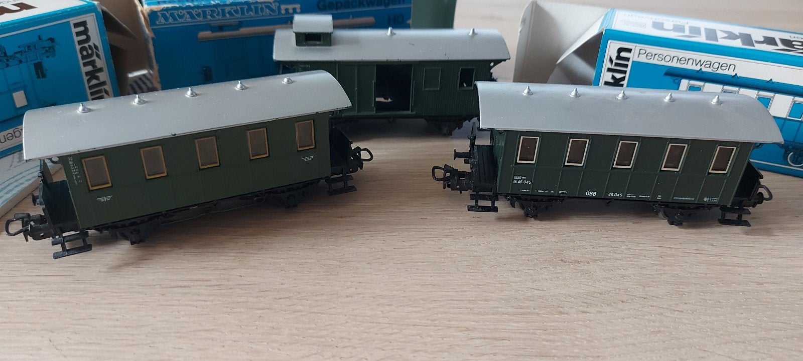 2 Märklin DB pers.+1 bag.rtg artnr 4077+4008 in ovp, Hobby en Vrije tijd, Modeltreinen | H0, Wisselstroom, Locomotief, Ophalen of Verzenden