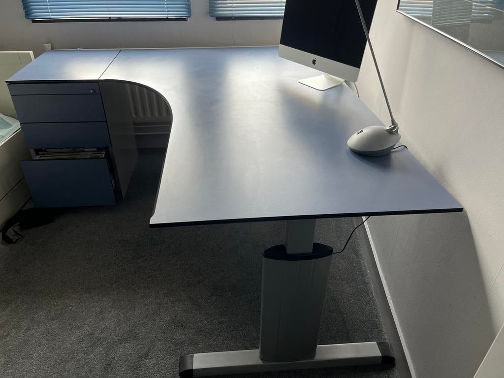Utopia bureau hoekopstelling met ladeblok, blauw, Ophalen, Gebruikt, Hoekbureau, Industrieel