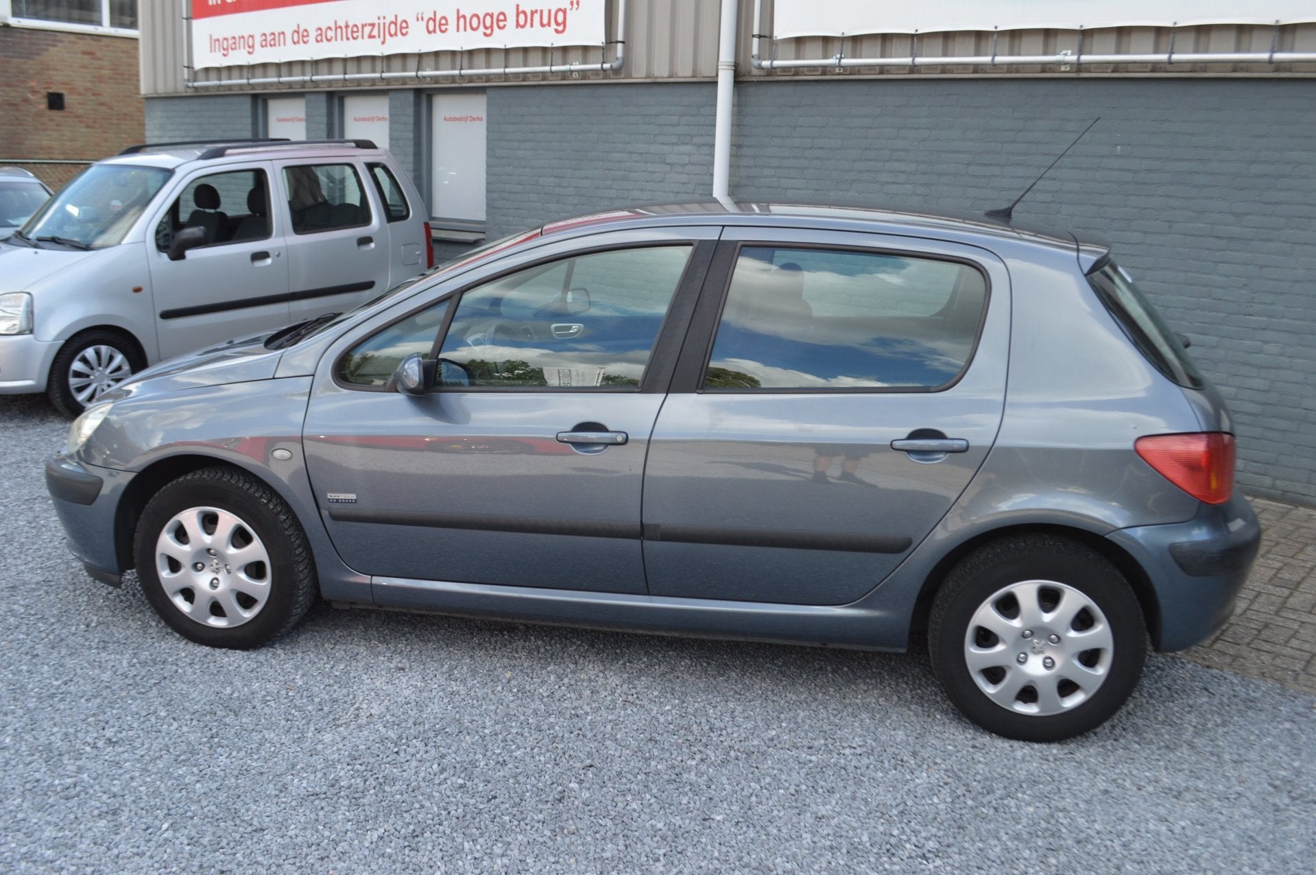 Peugeot 307 1.6-16V Navtech Airco Navi 5Drs Trekhaak Jaar AP, Voorwielaandrijving, Stof, Gebruikt, 610 kg