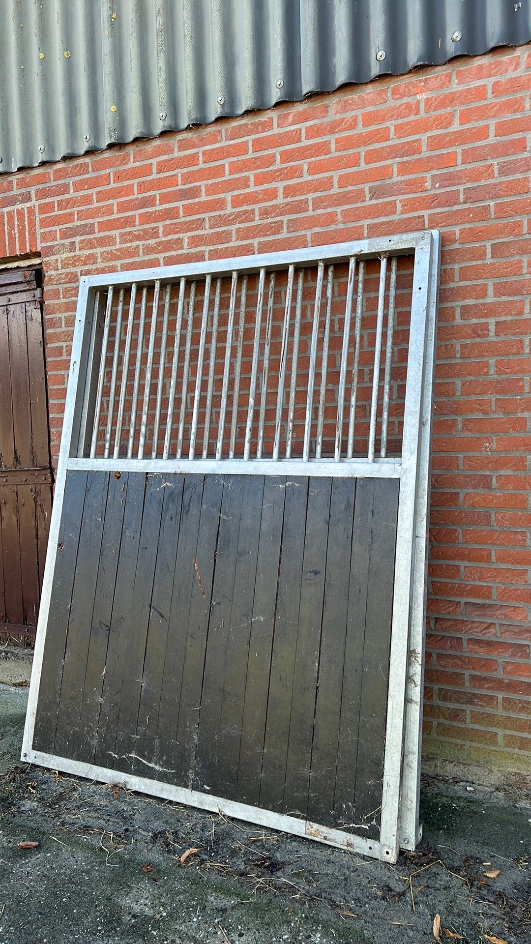 Stalwand, Toebehoren