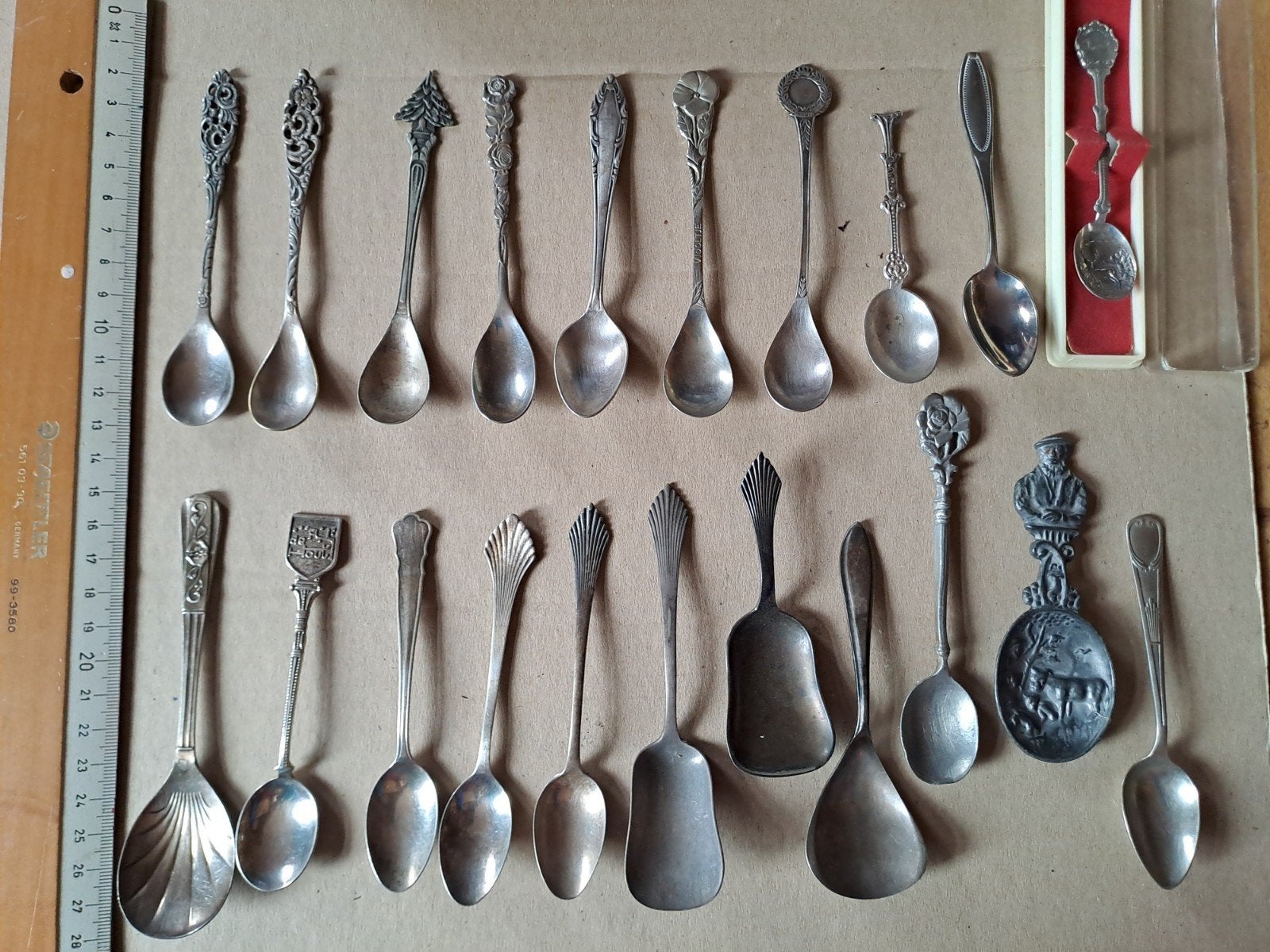 Diverse verzameling van verzilverde en tin lepels, Ophalen of Verzenden