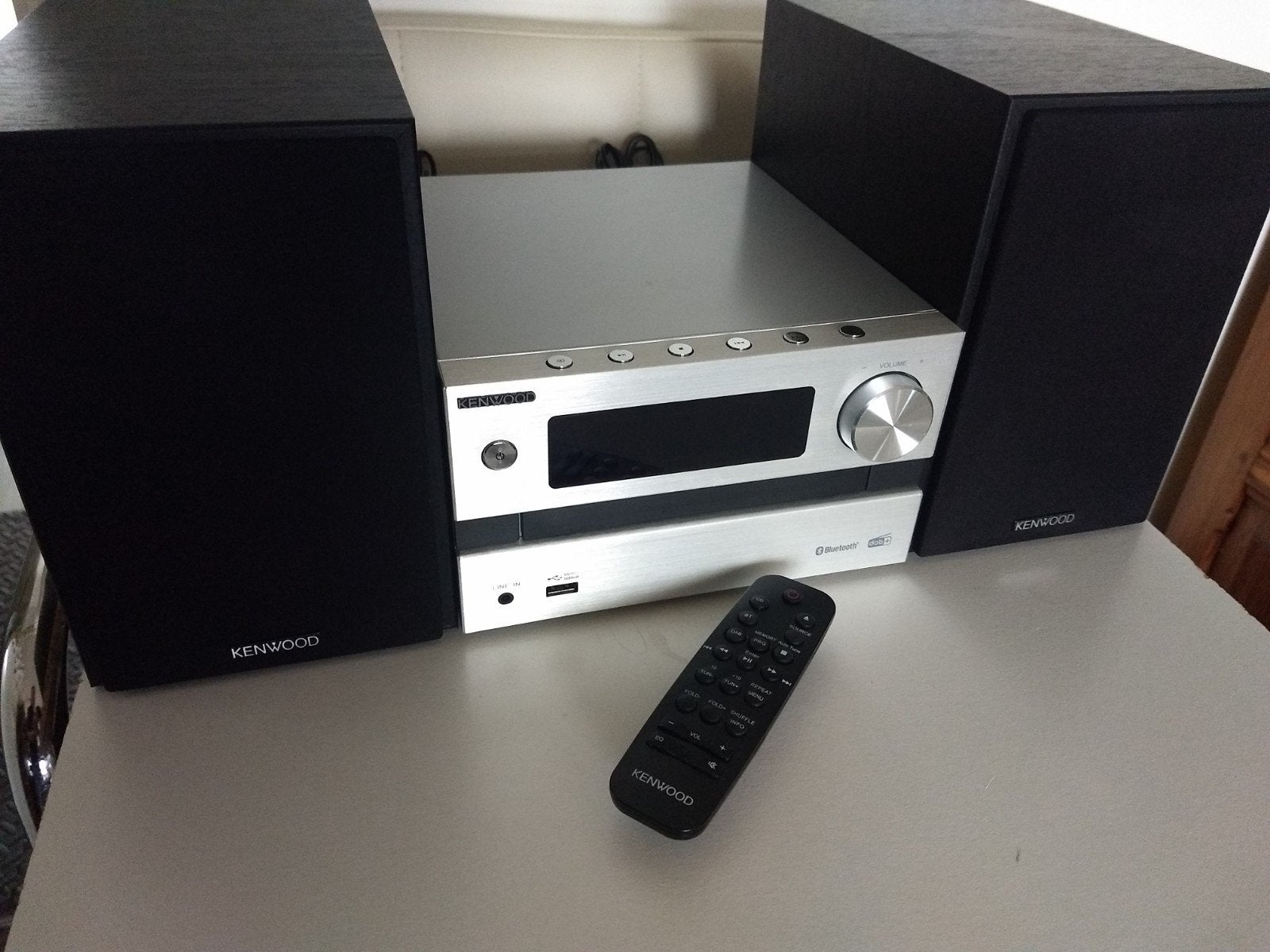 goede Kenwood Stereoset Dab+ en cd speler en bluetooth, Audio, Tv en Foto, Cd-speler, Zo goed als nieuw, Microset, Ophalen