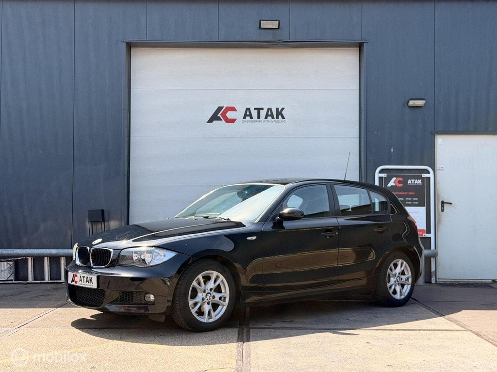 BMW 1-serie 118i High Executive, Achterwielaandrijving, Zwart, Euro 4, Geïmporteerd