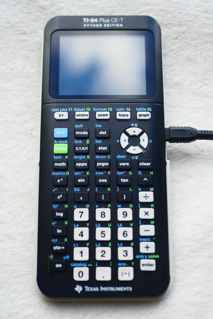 TI-84 Plus CE-T grafische rekenmachine | bijna nieuw, Diversen, Rekenmachines, Ophalen of Verzenden, Grafische rekenmachine, Zo goed als nieuw