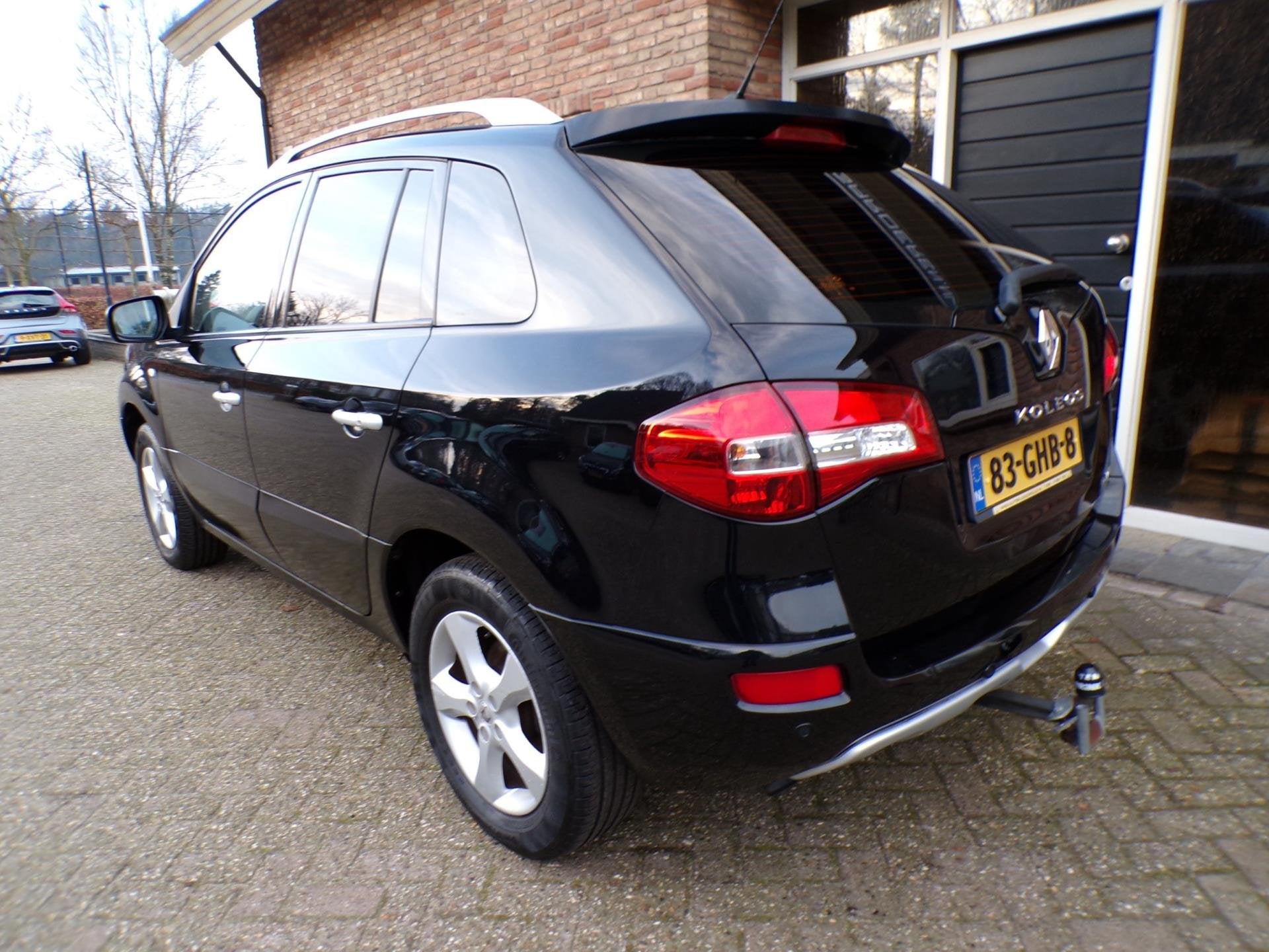 Renault Koleos 2.5 Dynamique Pack, Auto's, Voorwielaandrijving, Dealer onderhouden, Gebruikt, Beige