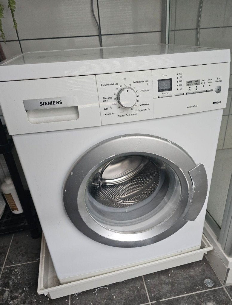 Siemens Iq300  ophalen in Leiden: slechts 1 rechte trap!, Ophalen, Gebruikt, Minder dan 85 cm, 1200 tot 1600 toeren