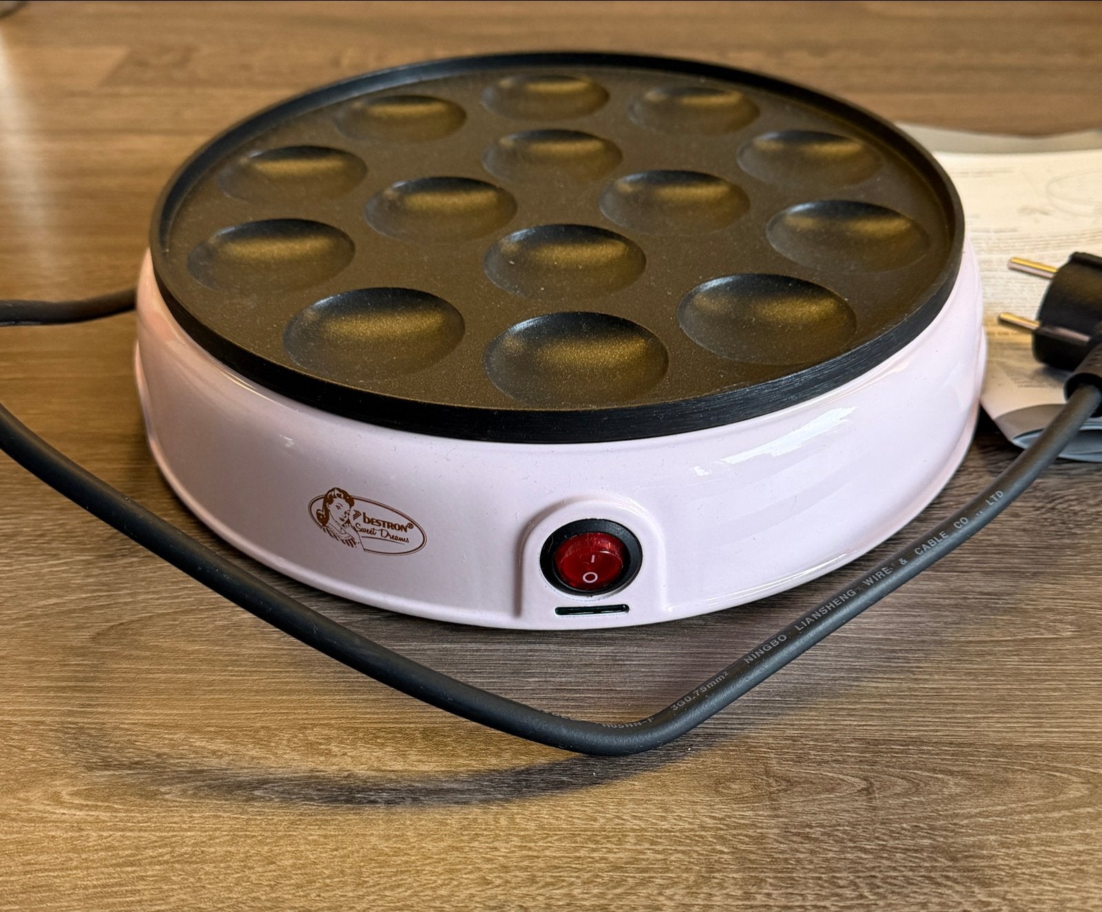 Bestron Elektrische Poffertjespan 14 Stuks - 800W, Ophalen of Verzenden, Zo goed als nieuw