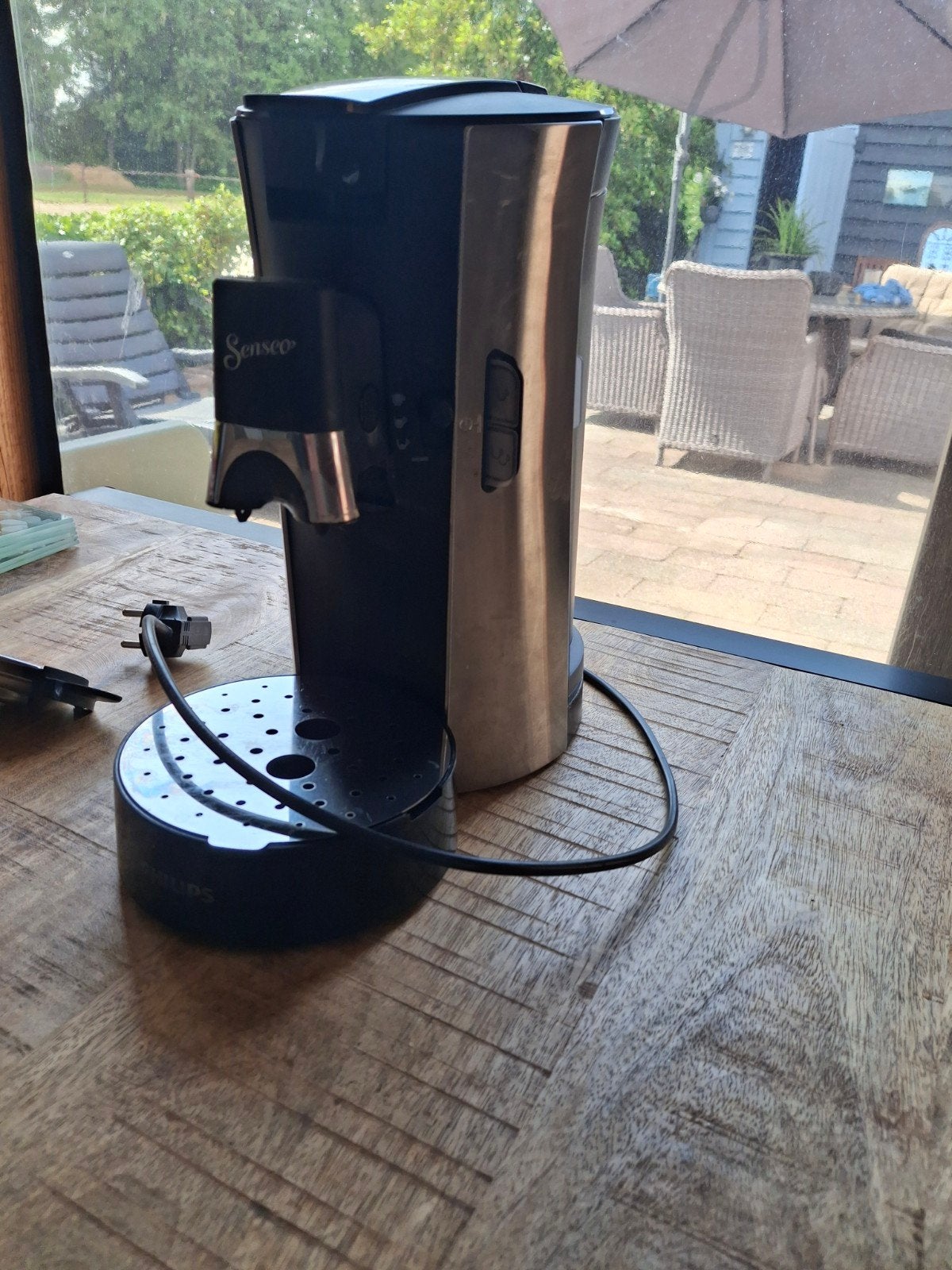 Senseo werkt prima.  1 jaar oud, 2 tot 4 kopjes, Ophalen of Verzenden, Gebruikt, Koffiemachine