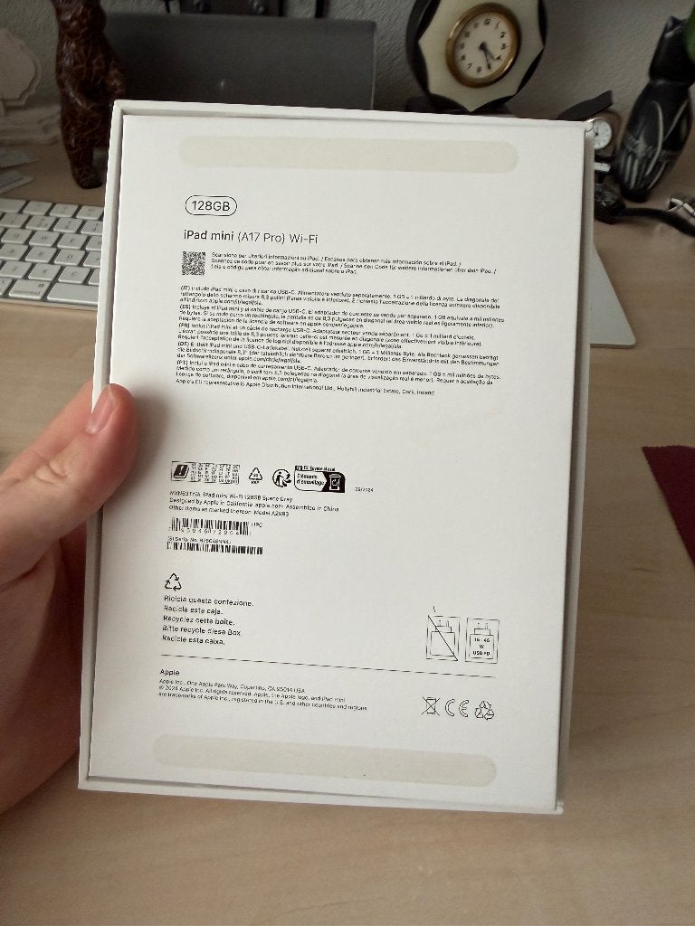 Foto 15 van IPad mini 7 - 128GB - 2024 + folio case
