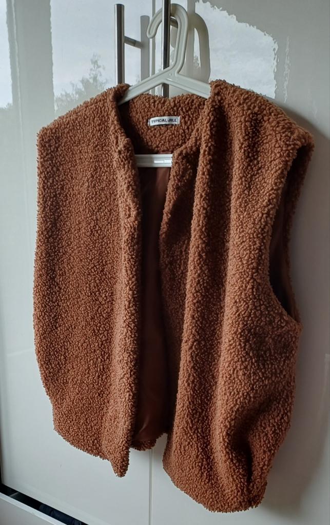 Wollen teddy bodywarmer mt 38, Kleding | Dames, Bodywarmers, Ophalen of Verzenden, Zo goed als nieuw, Maat 38/40 (M)
