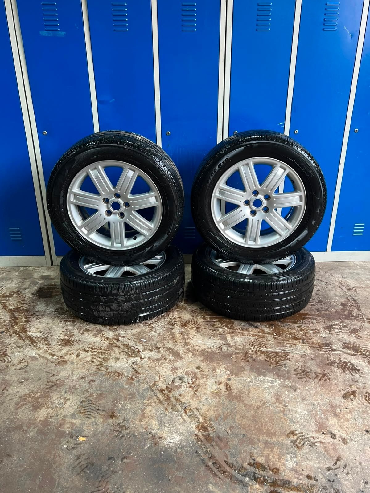 Land Rover Discovery Velgen met Pirelli Banden, Auto-onderdelen, Banden en Velgen, Ophalen, Gebruikt, Banden en Velgen, Terreinwagen