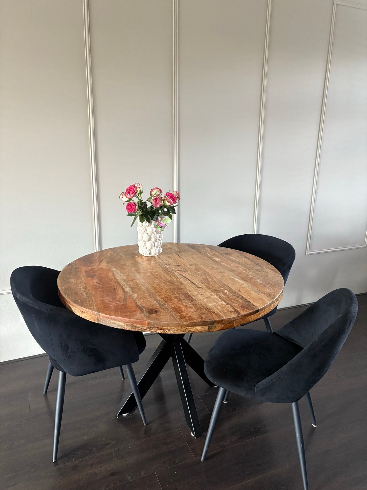 Ronde mangohouten eettafel met zwart metalen onderstel, Ophalen, Gebruikt, 100 tot 150 cm, Rond
