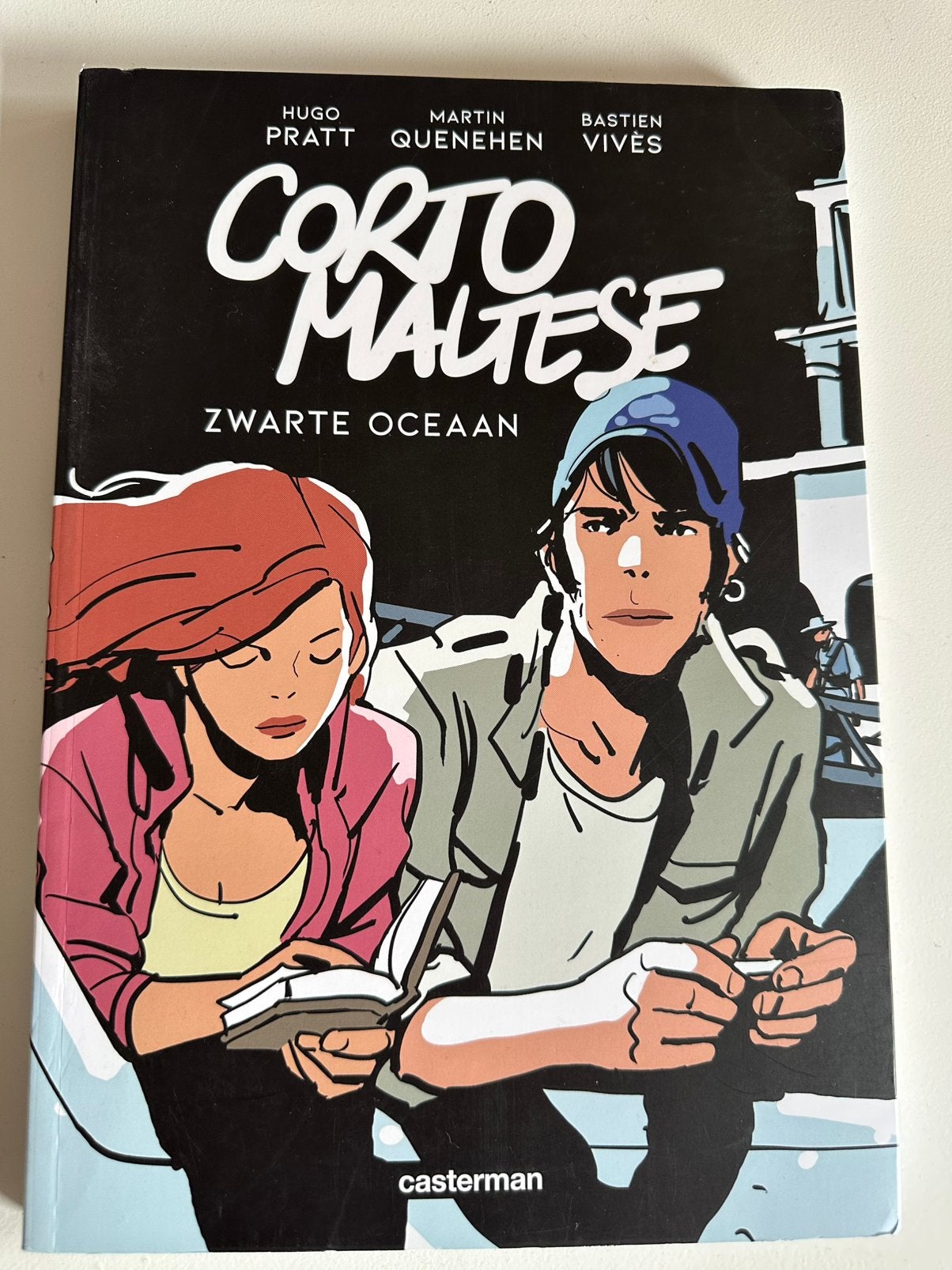 Boek Corto Maltese door 1 - Zwarte Oceaan, Boeken, Ophalen of Verzenden, Zo goed als nieuw