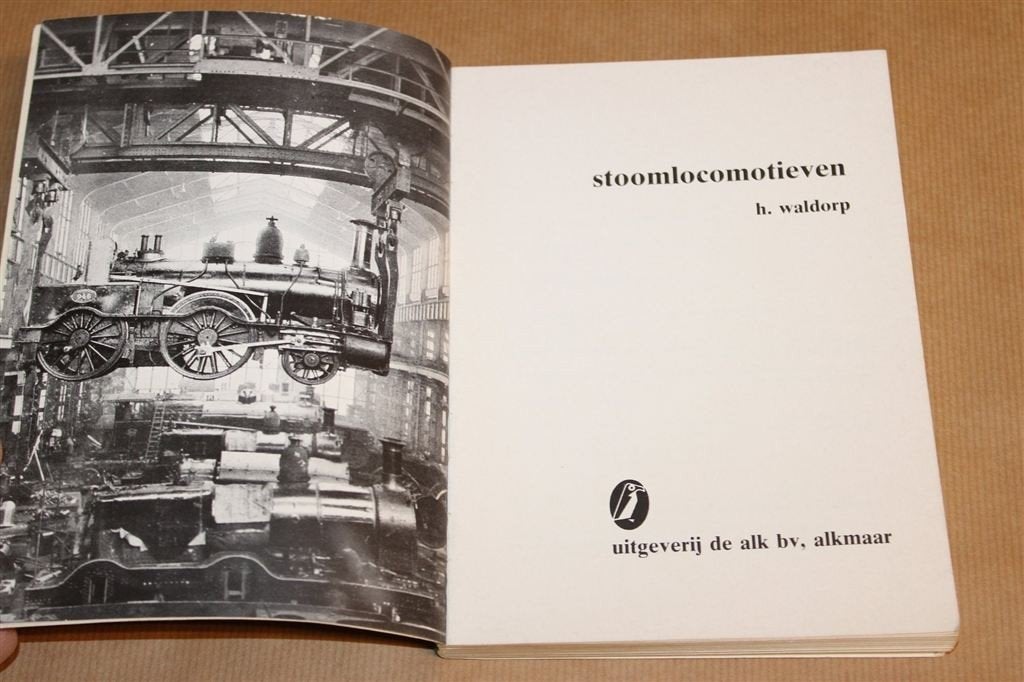 Stoomlocomotieven — West-Europese en Amerikaanse [1977], Verzamelen, Gebruikt, -, Tram, -