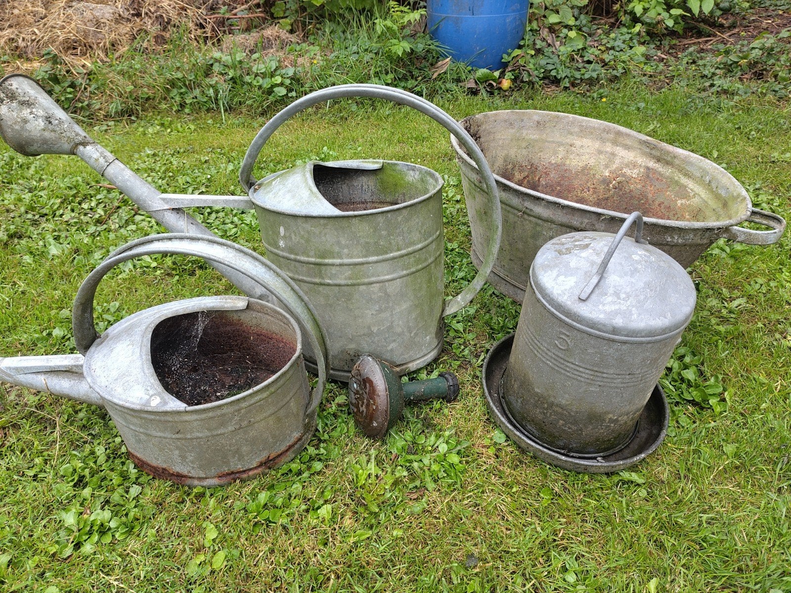 Vintage Zinken Gieters en Emmer - Tuindecoratie Set, Tuin en Terras, Ophalen of Verzenden, Gebruikt, Metaal