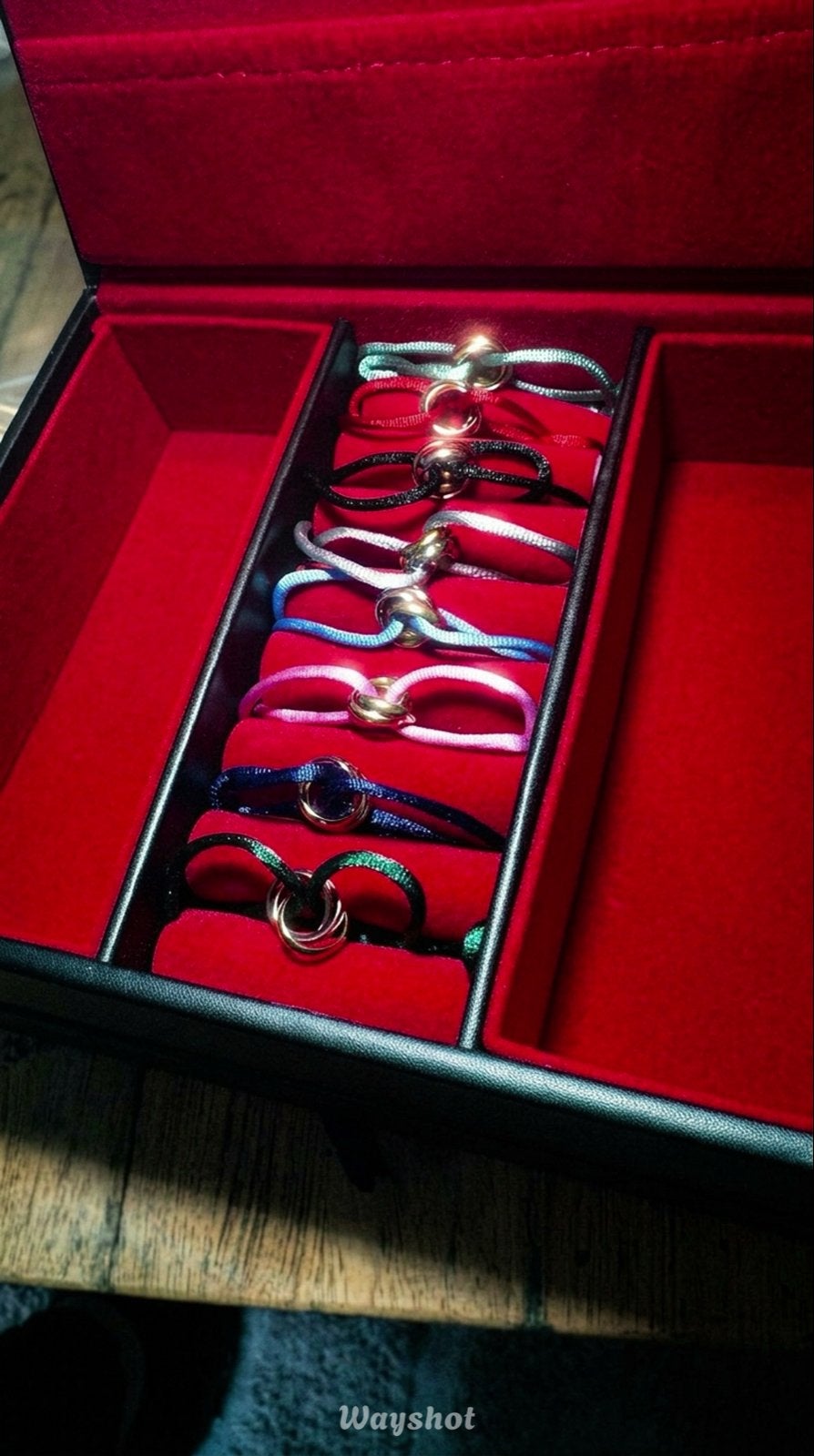 Cartier Trinity Armbanden - Gloednieuw in diverse kleuren, Ophalen of Verzenden, Nieuw, Overige kleuren, Overige materialen
