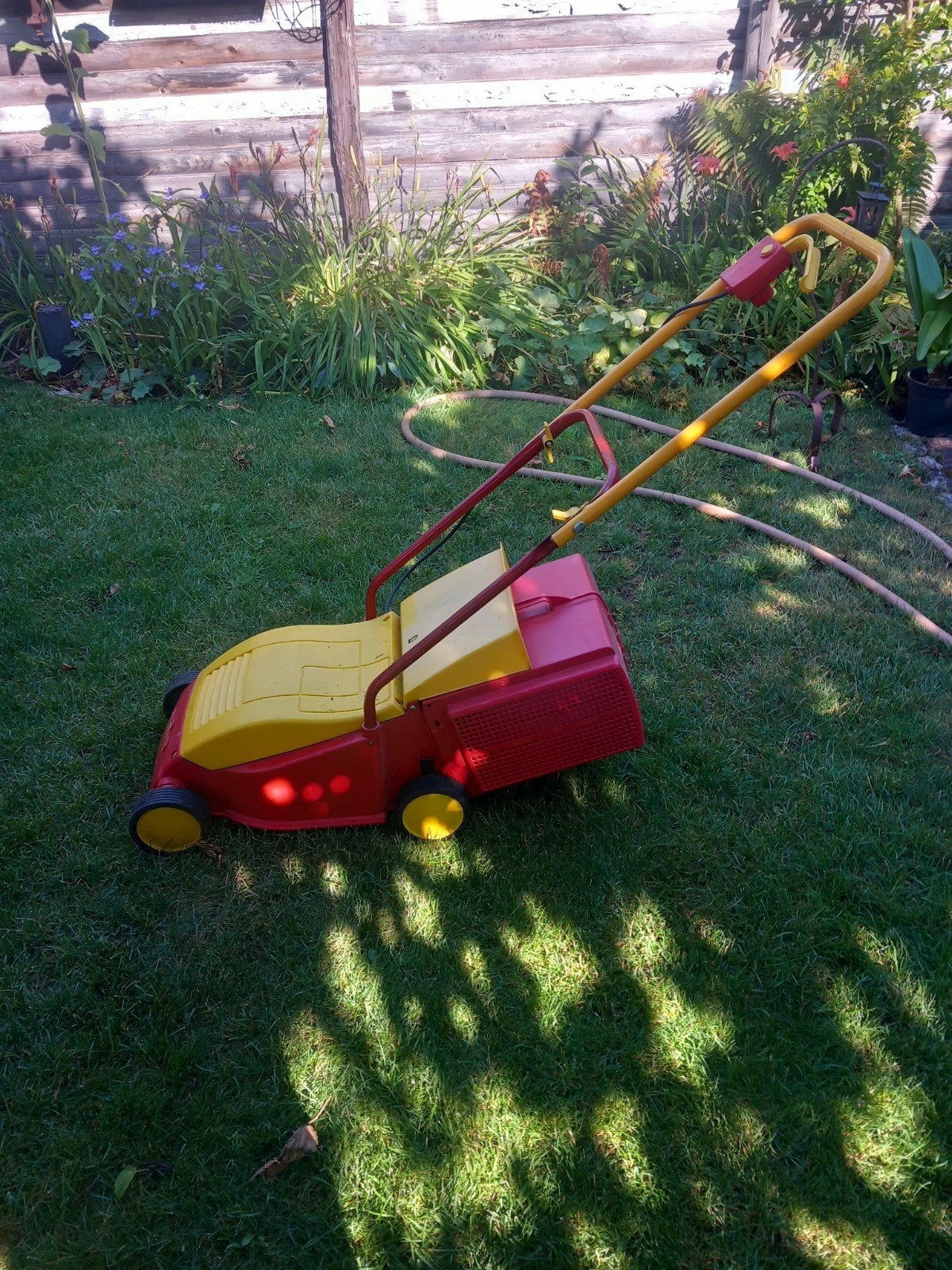 Grasmaaier Wolf-Garten  Picco 32E en Landgoed kantenmaaier, Tuin en Terras, Grasmaaiers, Ophalen, Gebruikt